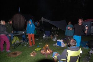 Abends dann noch den Tag am Lagerfeuer ausklingen lassen