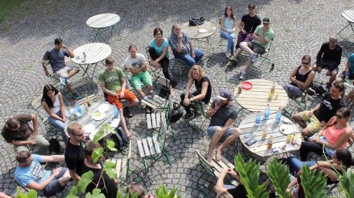 Blick auf die gebannten Zuhörer